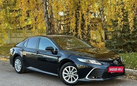 Toyota Camry, 2021 год, 3 800 000 рублей, 9 фотография