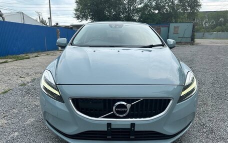 Volvo V40 Cross Country I, 2019 год, 1 680 000 рублей, 2 фотография