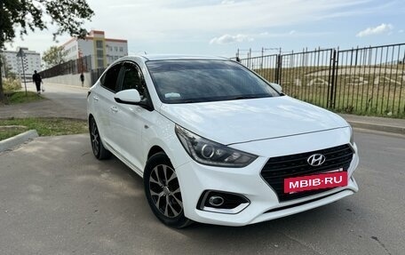 Hyundai Solaris II рестайлинг, 2017 год, 1 250 000 рублей, 2 фотография