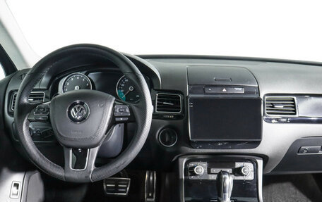 Volkswagen Touareg III, 2011 год, 2 000 000 рублей, 12 фотография