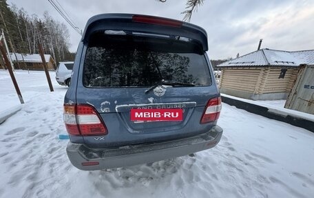 Toyota Land Cruiser 100 рестайлинг 2, 2005 год, 2 000 000 рублей, 11 фотография