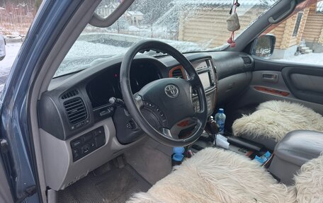 Toyota Land Cruiser 100 рестайлинг 2, 2005 год, 2 000 000 рублей, 19 фотография