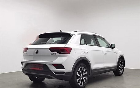 Volkswagen T-Roc I, 2021 год, 2 030 000 рублей, 4 фотография