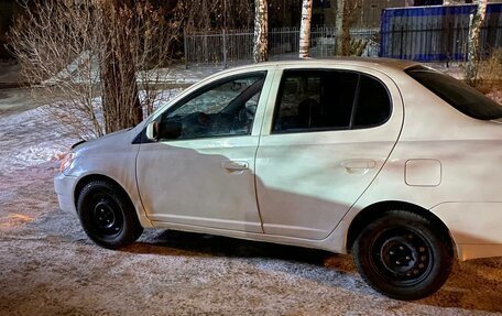 Toyota Platz, 2002 год, 310 000 рублей, 8 фотография