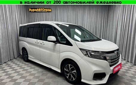 Honda Stepwgn IV, 2017 год, 2 577 000 рублей, 1 фотография