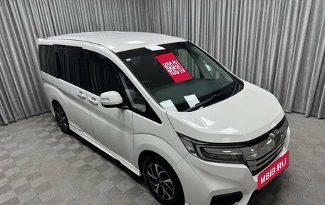 Honda Stepwgn IV, 2017 год, 2 577 000 рублей, 3 фотография