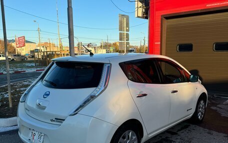 Nissan Leaf I, 2016 год, 900 000 рублей, 6 фотография