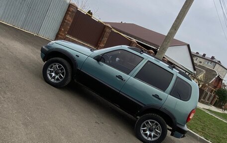 Chevrolet Niva I рестайлинг, 2006 год, 600 000 рублей, 3 фотография