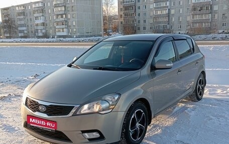 KIA cee'd I рестайлинг, 2012 год, 999 000 рублей, 2 фотография