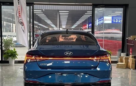 Hyundai Elantra, 2021 год, 1 800 000 рублей, 4 фотография