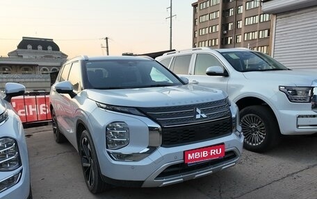 Mitsubishi Outlander, 2022 год, 3 900 000 рублей, 1 фотография