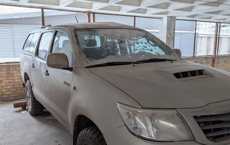 Toyota Hilux VII, 2012 год, 1 050 000 рублей, 3 фотография