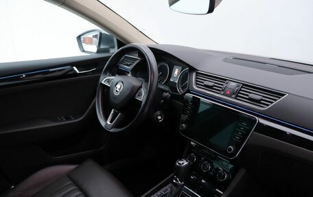 Skoda Superb III рестайлинг, 2018 год, 3 129 000 рублей, 10 фотография