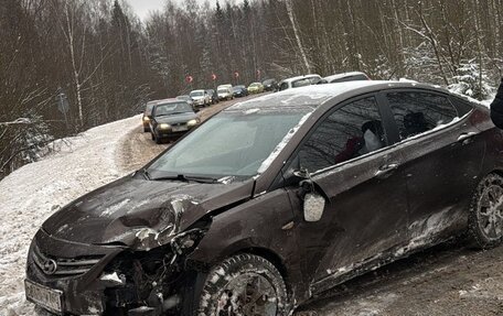 Hyundai Solaris II рестайлинг, 2015 год, 700 000 рублей, 2 фотография