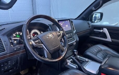 Toyota Land Cruiser 200, 2017 год, 6 399 000 рублей, 7 фотография