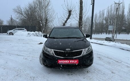 KIA Rio III рестайлинг, 2014 год, 910 000 рублей, 1 фотография