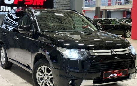 Mitsubishi Outlander III рестайлинг 3, 2014 год, 1 887 000 рублей, 4 фотография