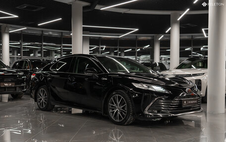 Toyota Camry, 2021 год, 3 670 000 рублей, 2 фотография