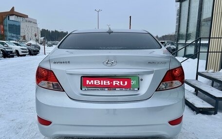 Hyundai Solaris II рестайлинг, 2013 год, 920 000 рублей, 4 фотография