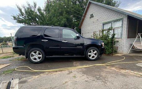 Chevrolet Tahoe III, 2009 год, 1 800 000 рублей, 1 фотография