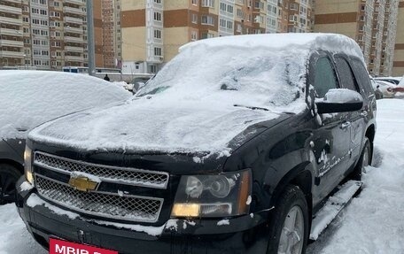 Chevrolet Tahoe III, 2009 год, 1 800 000 рублей, 2 фотография