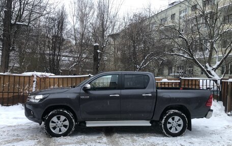 Toyota Hilux VIII, 2017 год, 4 200 000 рублей, 2 фотография