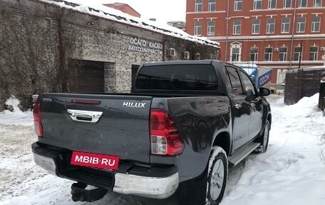 Toyota Hilux VIII, 2017 год, 4 200 000 рублей, 7 фотография