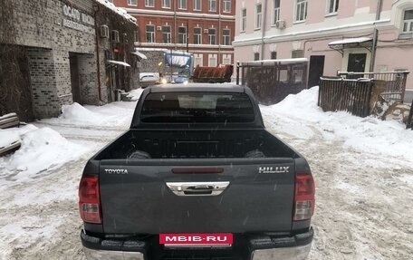 Toyota Hilux VIII, 2017 год, 4 200 000 рублей, 27 фотография