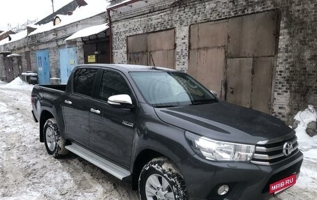 Toyota Hilux VIII, 2017 год, 4 200 000 рублей, 23 фотография