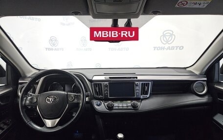 Toyota RAV4, 2017 год, 2 207 000 рублей, 12 фотография