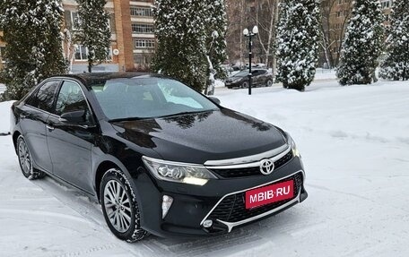 Toyota Camry, 2017 год, 2 350 000 рублей, 5 фотография