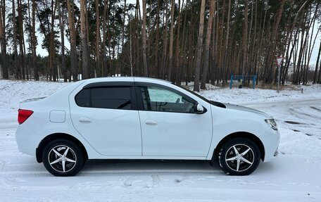 Renault Logan II, 2015 год, 950 000 рублей, 6 фотография