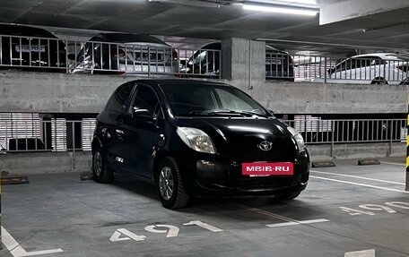 Toyota Yaris III рестайлинг, 2008 год, 399 000 рублей, 3 фотография