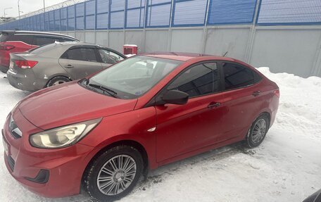 Hyundai Solaris II рестайлинг, 2011 год, 700 000 рублей, 4 фотография