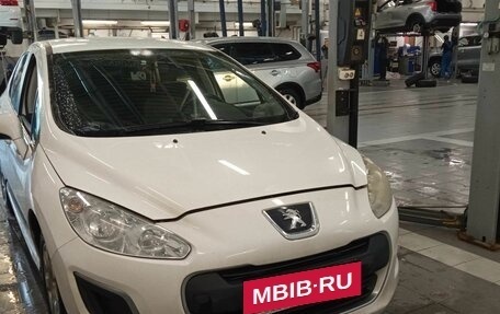 Peugeot 308 II, 2011 год, 534 000 рублей, 2 фотография