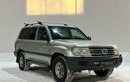 Toyota Land Cruiser 100 рестайлинг 2, 2005 год, 2 300 000 рублей, 3 фотография