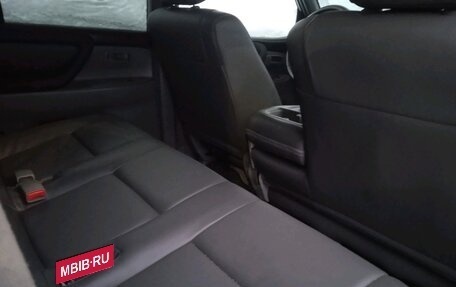 Toyota Land Cruiser 100 рестайлинг 2, 2005 год, 2 300 000 рублей, 11 фотография