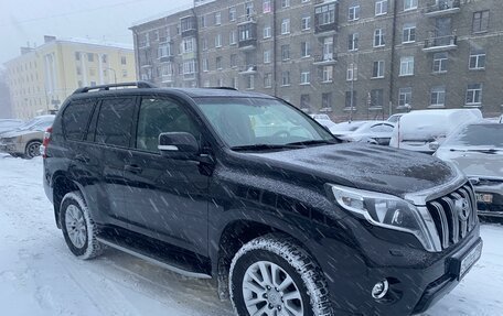 Toyota Land Cruiser Prado 150 рестайлинг 2, 2015 год, 3 500 000 рублей, 3 фотография