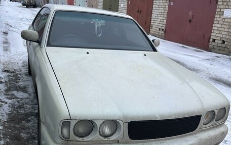 Nissan Gloria IX, 1995 год, 670 000 рублей, 2 фотография