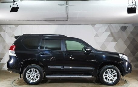 Toyota Land Cruiser Prado 150 рестайлинг 2, 2011 год, 2 549 000 рублей, 6 фотография