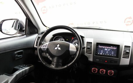 Mitsubishi Outlander III рестайлинг 3, 2011 год, 1 319 000 рублей, 10 фотография