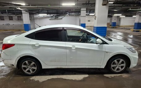 Hyundai Solaris II рестайлинг, 2014 год, 760 000 рублей, 2 фотография