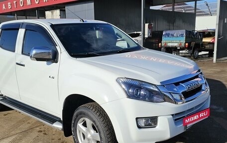 Isuzu D-Max II, 2018 год, 2 800 000 рублей, 3 фотография