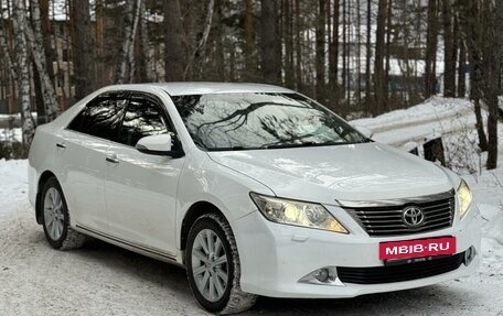 Toyota Camry, 2012 год, 1 950 000 рублей, 2 фотография