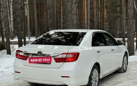 Toyota Camry, 2012 год, 1 950 000 рублей, 4 фотография