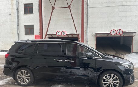 KIA Carnival III, 2018 год, 2 750 000 рублей, 4 фотография