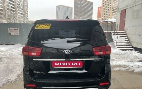 KIA Carnival III, 2018 год, 2 750 000 рублей, 6 фотография