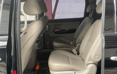 KIA Carnival III, 2018 год, 2 750 000 рублей, 10 фотография