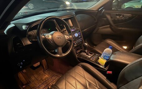 Infiniti FX II, 2010 год, 850 000 рублей, 5 фотография