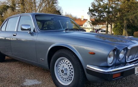 Jaguar XJ III (X350), 1990 год, 999 999 рублей, 1 фотография